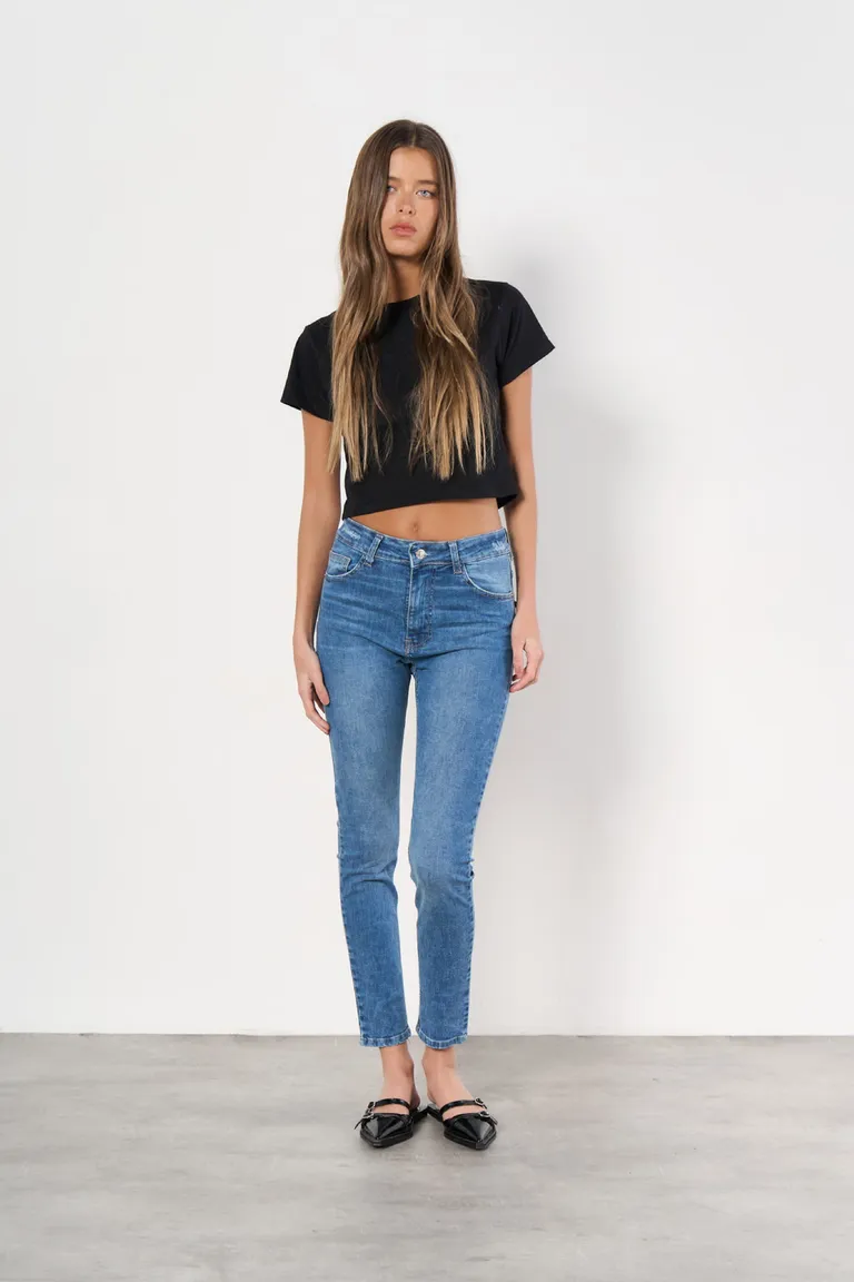 Jean denim chupín collin de Magda en Pantalones para argentina