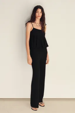 Pantalón con textura de Mango en Pantalones para argentina