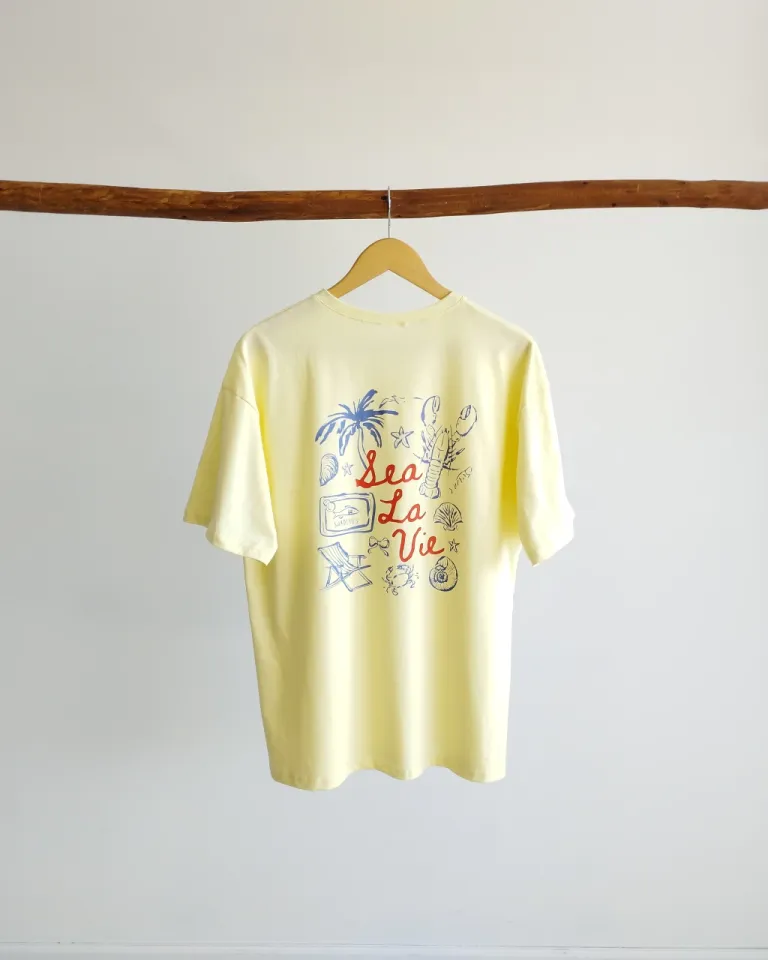 Remera amarilla con diseño estampado en la espalda para un look fresco y desenfadado de Lemmon en Remeras para argentina