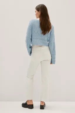 Jeans rectos detalle lazo de Mango en Pantalones para argentina