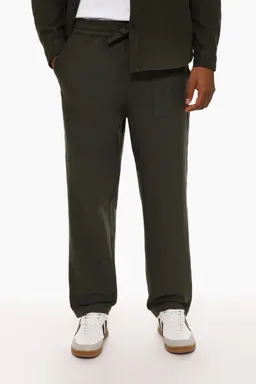 Pantalón jogger con textura de Lefties en Pantalones para argentina