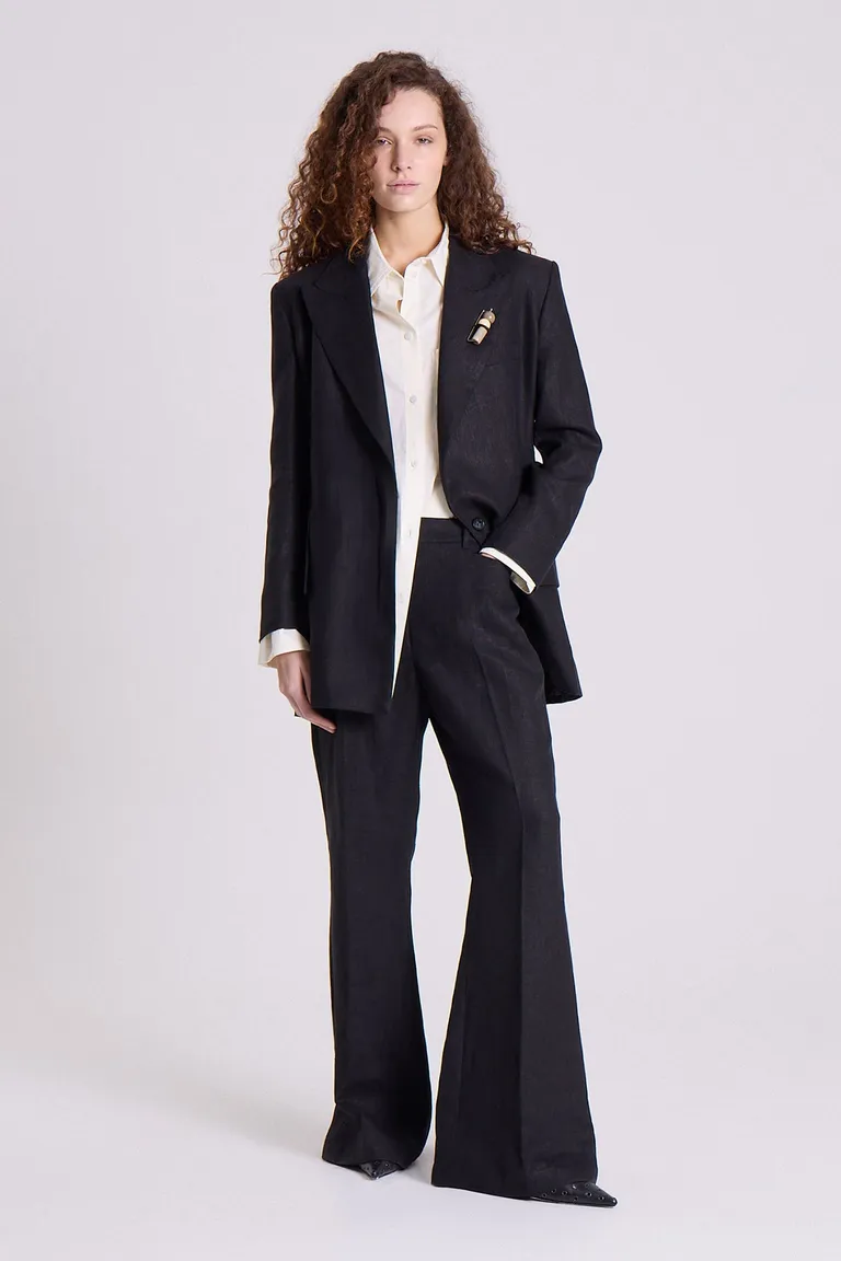 Saco entallado en lino negro para mujer, elegante y versátil de Maria Cher en Chaquetas para argentina