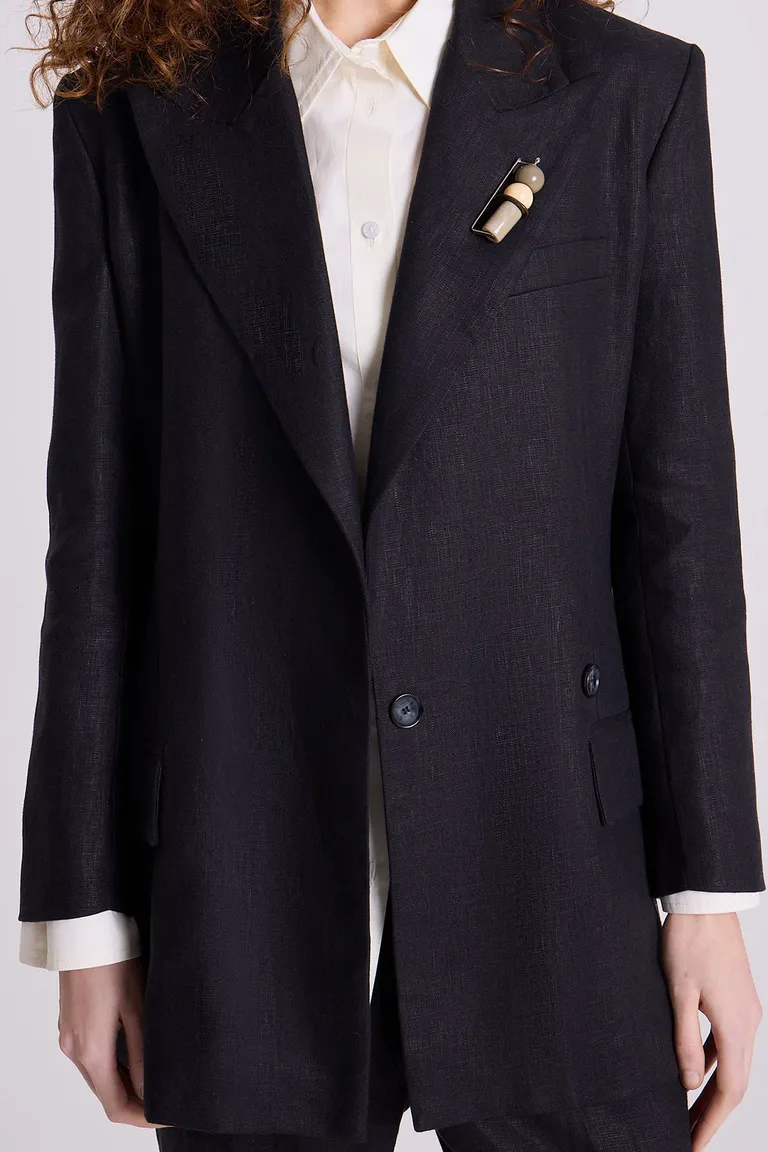 Saco entallado en lino negro para mujer, elegante y versátil de Maria Cher en Chaquetas para argentina