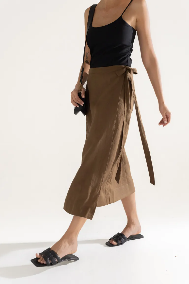 Falda larga de corte recto en color marrón para mujer de Akiabara en Faldas para argentina