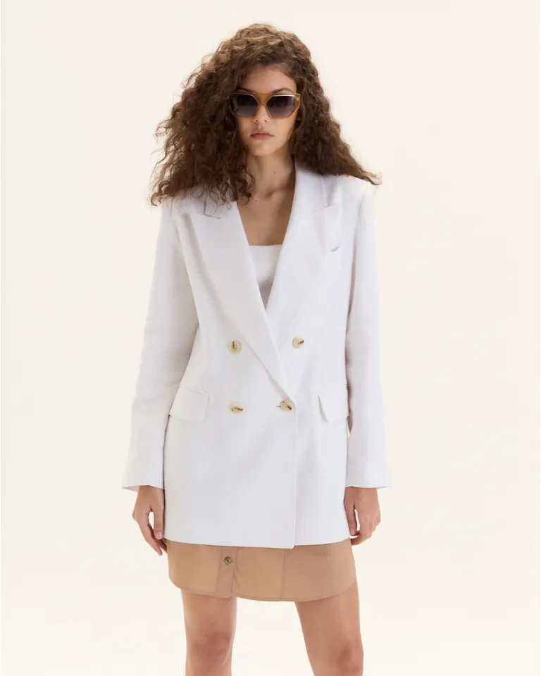 Blazer oversize de corte cruzado en lino, diseño elegante y versátil de Blue Sheep en Blazers para argentina
