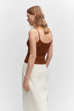 Top punto calados de Mango en Tops para argentina