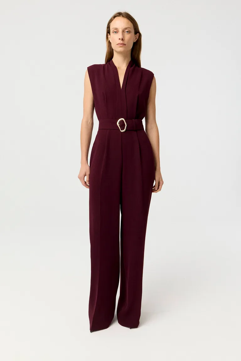 Mono largo de silueta entallada con pierna ancha, escote en v y cinturón con hebilla metálica de Markova en Monos para argentina