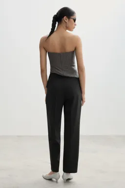 Pantalón recto con pinzas de Mango en Pantalones para argentina