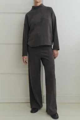 Pantalón pana cintura elástica de Mango en Pantalones para argentina