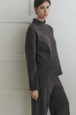 Pantalón pana cintura elástica de Mango en Pantalones para argentina