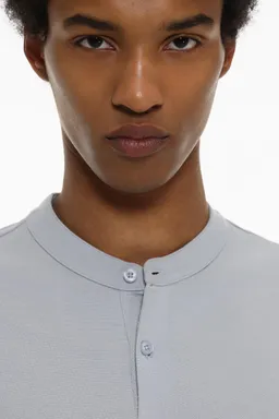 Polo básico cuello mao de Lefties en Remeras y Polos para argentina