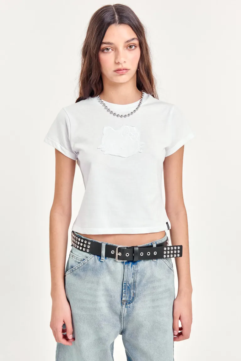 Remera básica de algodón con parche bordado de personaje Sanrio de 47 Street en Remeras para argentina