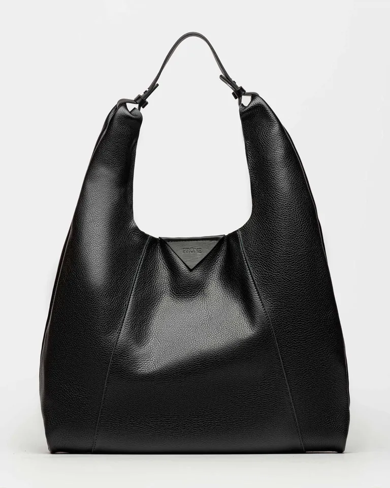 Bolso de cuero negro de diseño simple y distinguido para uso diurno y casual de Prüne en Bolsos y Carteras para argentina