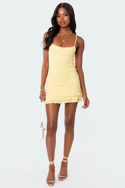 Mini vestido calado volados de Edikted en Vestidos para argentina