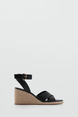 Sandalias cuña tiras cruzadas de Mango en Sandalias para argentina