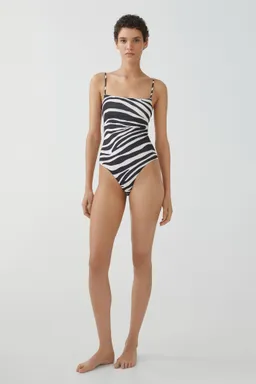 Traje baño animal print de Mango en Swimwear y Beachwear para argentina
