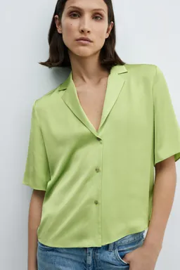 Camisa satinada manga corta de Mango en Camisas para argentina