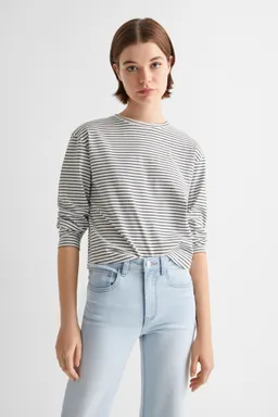 Remera rayas manga larga de Mango Teen en Buzos y Sweaters para argentina