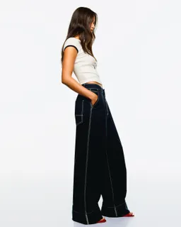 Pantalón wide leg contraste de Bershka en Pantalones para argentina