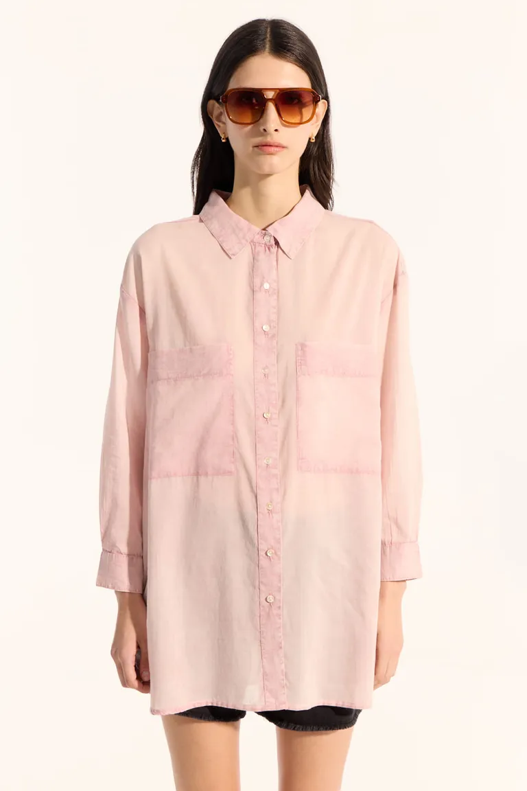 Camisa regular de manga larga con bolsillos frontales y estampado en espalda de Portsaid en Camisas para argentina