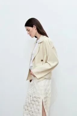 Falda calada textura flores de Mango en Faldas para argentina