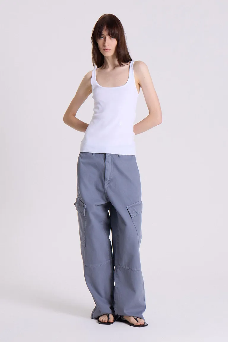 Remera blanca de algodón con escote en forma de U de Maria Cher en Remeras para argentina