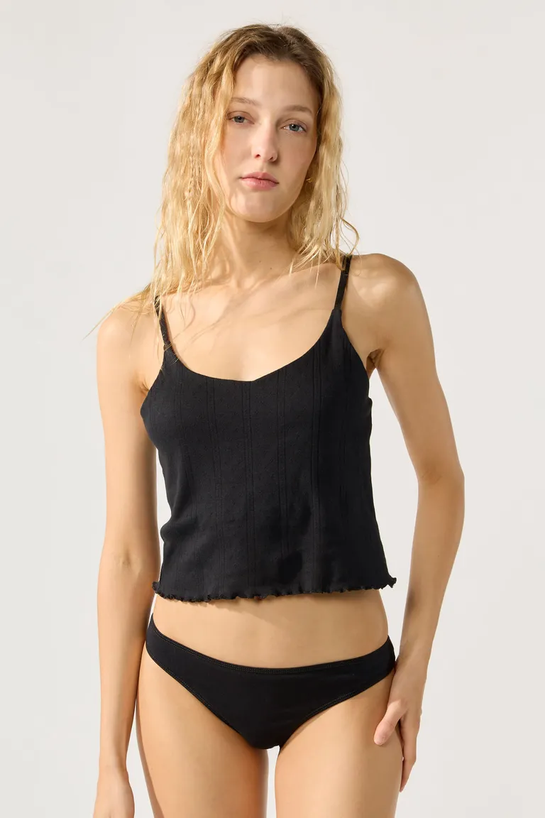 Top negro de algodón con escote en V y tirantes ajustables de Cuesta Blanca en Tops para argentina