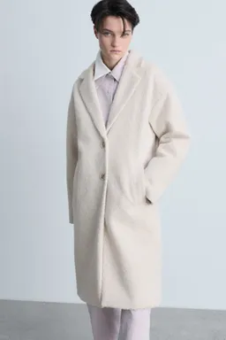 Abrigo largo bouclé oversize de Mango en Tapados para argentina