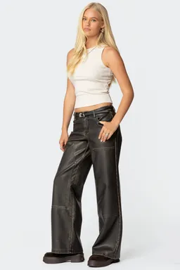 Pantalón cuero sintético vintage lavado de Edikted en Pantalones para argentina