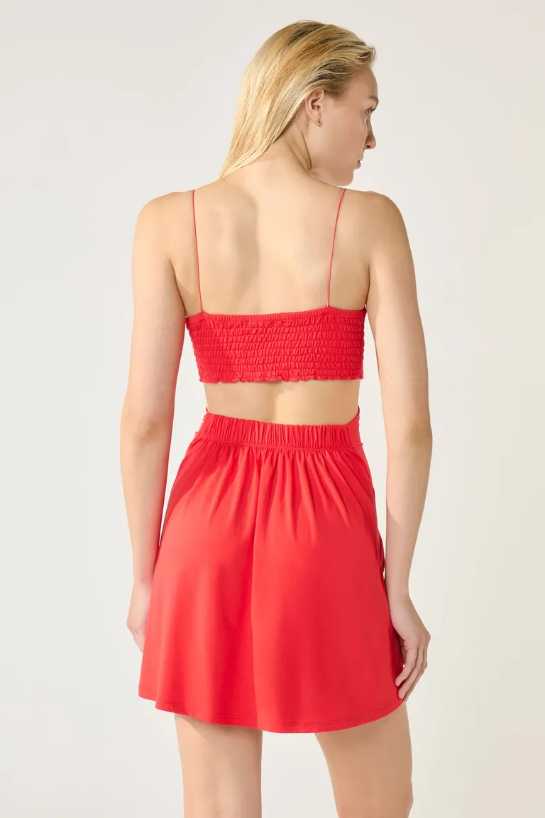 Vestido corto rojo de punto con escote recto y cintura con elastico de Cuesta Blanca en Vestidos para argentina