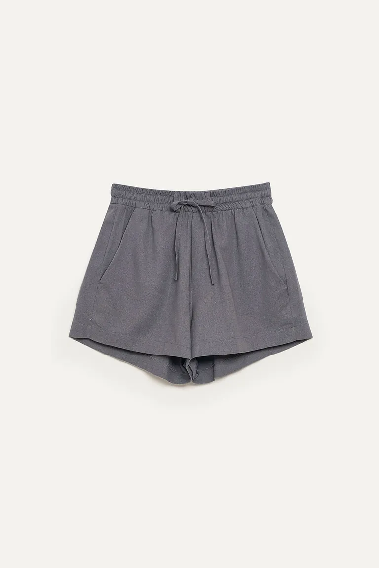 Shorts gris de línea recta y ajuste cómodo para mujer de 47 Street en Shorts para argentina