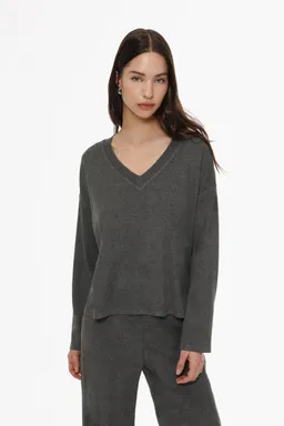 Sweater tejido escote v de Lefties en Buzos y Sweaters para argentina