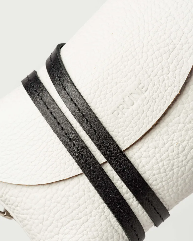 Mini bolsa de cuero granulado Viena - Diseño elegante y práctico para todo momento de Prüne en Bolsos y Carteras para argentina
