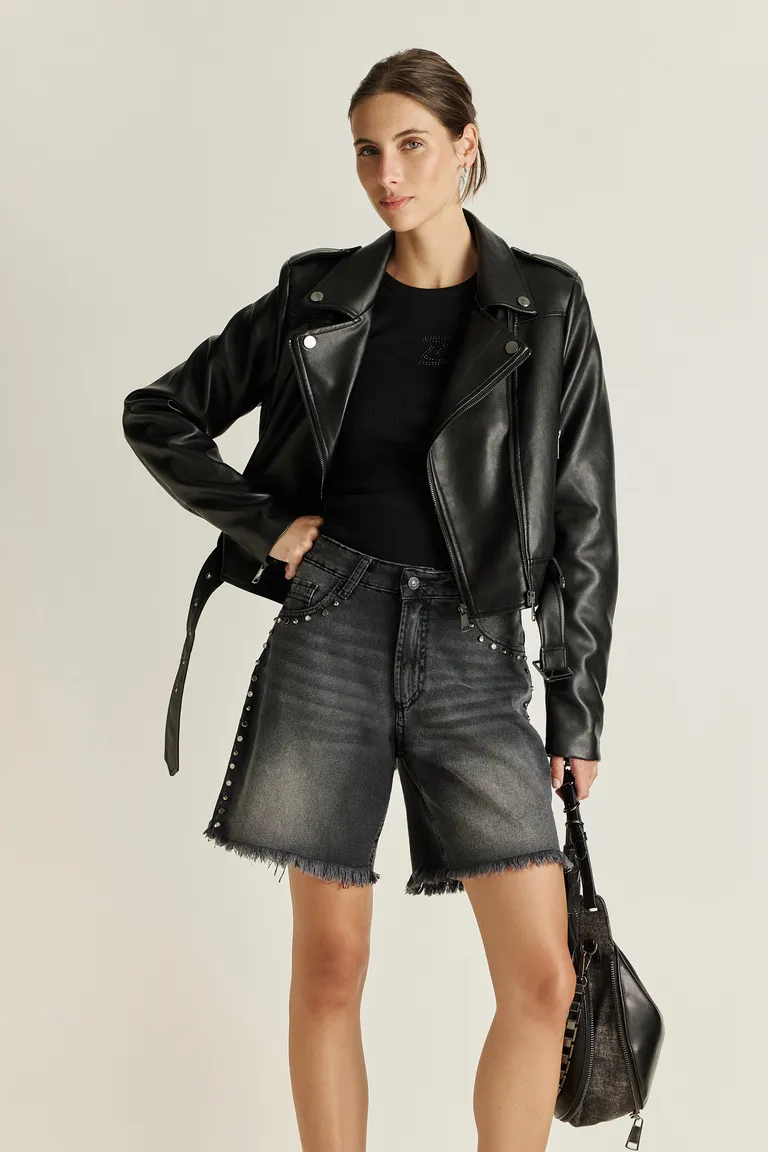 Shorts de mezclilla negros con desgaste y remaches para un look relajado y elegante de Tucci en Shorts para argentina