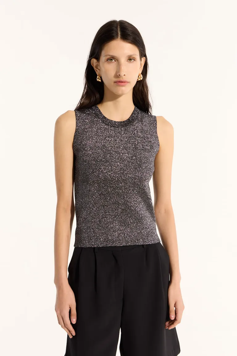 Musculosa de tejido compacto y calce ajustado para un look casual y moderno de Portsaid en Buzos y Sweaters para argentina