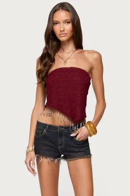Top strapless texturizado con flecos de Edikted en Tops para argentina