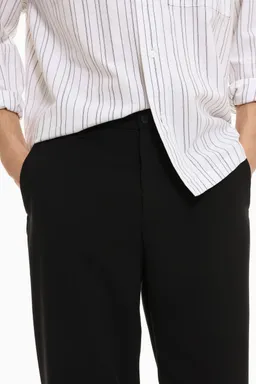 Pantalón chino sastrería de Lefties en Pantalones para argentina