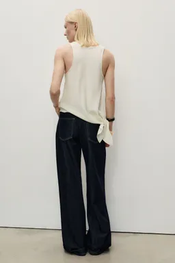 Pantalón denim wideleg deshilachado de Mango en Pantalones para argentina