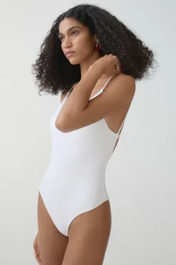 Bañador escote pico de Mango en Swimwear y Beachwear para argentina