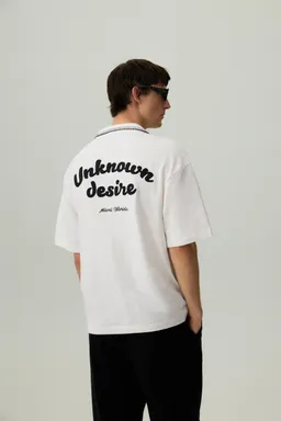 Camisa texturizada con bordados de Lefties en Camisas para argentina