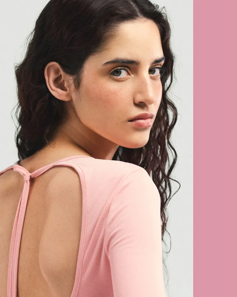 Remera de punto con espalda abierta y mangas largas para mujer de Jazmin Chebar en Remeras para argentina