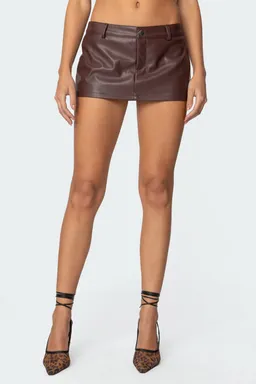 Mini falda short cuero sintético de Edikted en Shorts para argentina