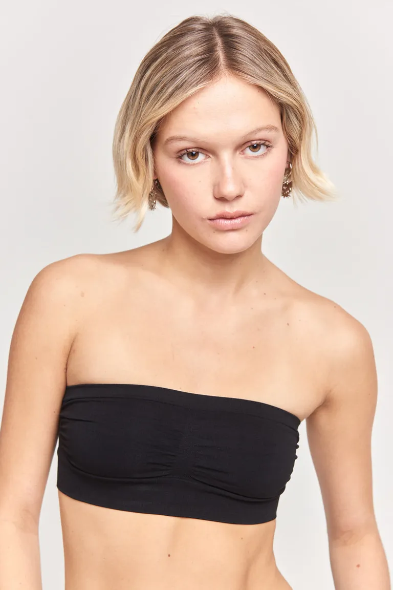 Top bandeau de diseño sin costuras con detalle de frunce en el centro de 47 Street en Tops para argentina