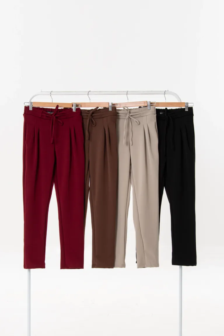 Pantalones elegantes y de corte clásico para el día a día de la mujer de Apricot en Pantalones para argentina