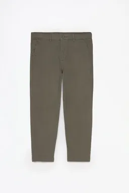 Pantalón chino slim de Lefties en Pantalones para argentina