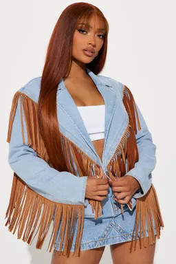 Campera flecos love out west de Fashion Nova en Chaquetas para argentina