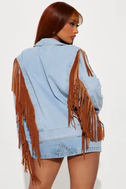 Campera flecos love out west de Fashion Nova en Chaquetas para argentina