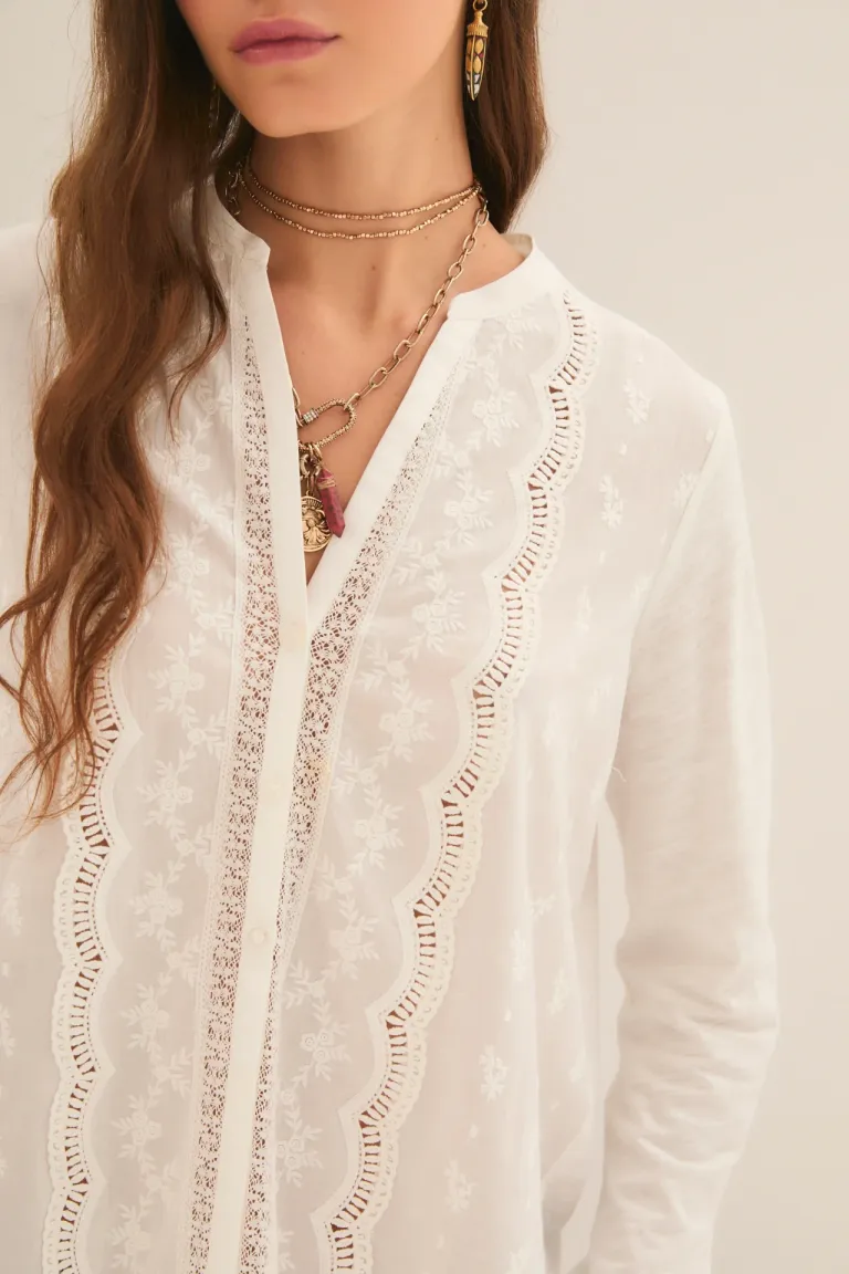 Camisa de corte regular con combinación de mangas y espalda en punto y detalles de puntilla y alforzas de Rapsodia en Camisas para argentina
