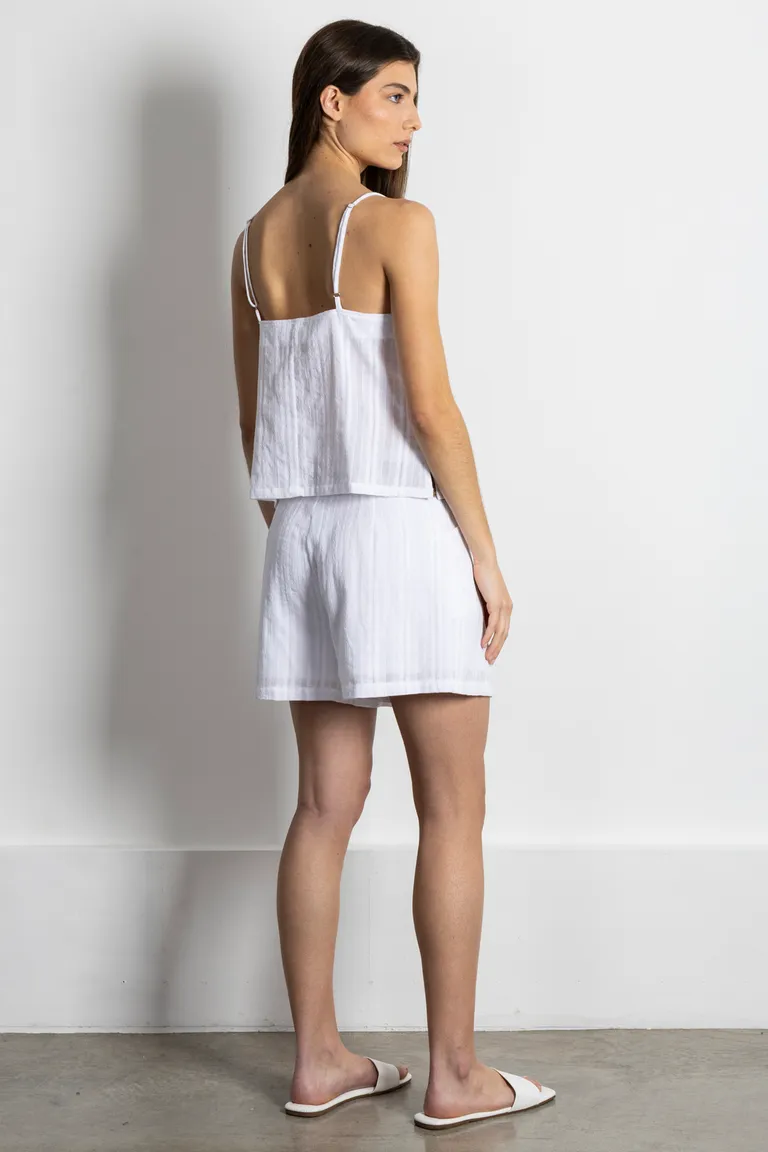 Blusa blanca con diseño bordado y cierre lateral de Kill en Blusas para argentina