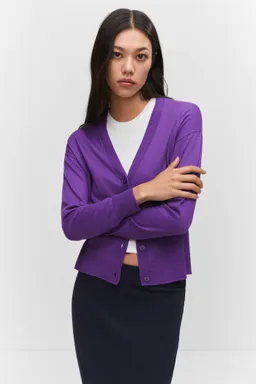 Cárdigan fino punto de Mango en Buzos y Sweaters para argentina